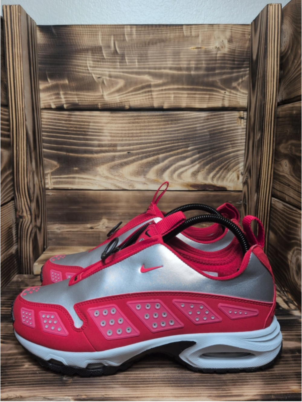 Nike Air Max SNDR Shoes Fusion Red Silver IH3988-001 Women's Size 8 Running Shoe